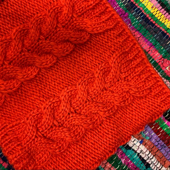 Gap | Red Cable Knit Sweater Circle Infinity Scarf - Picture 4 of 6